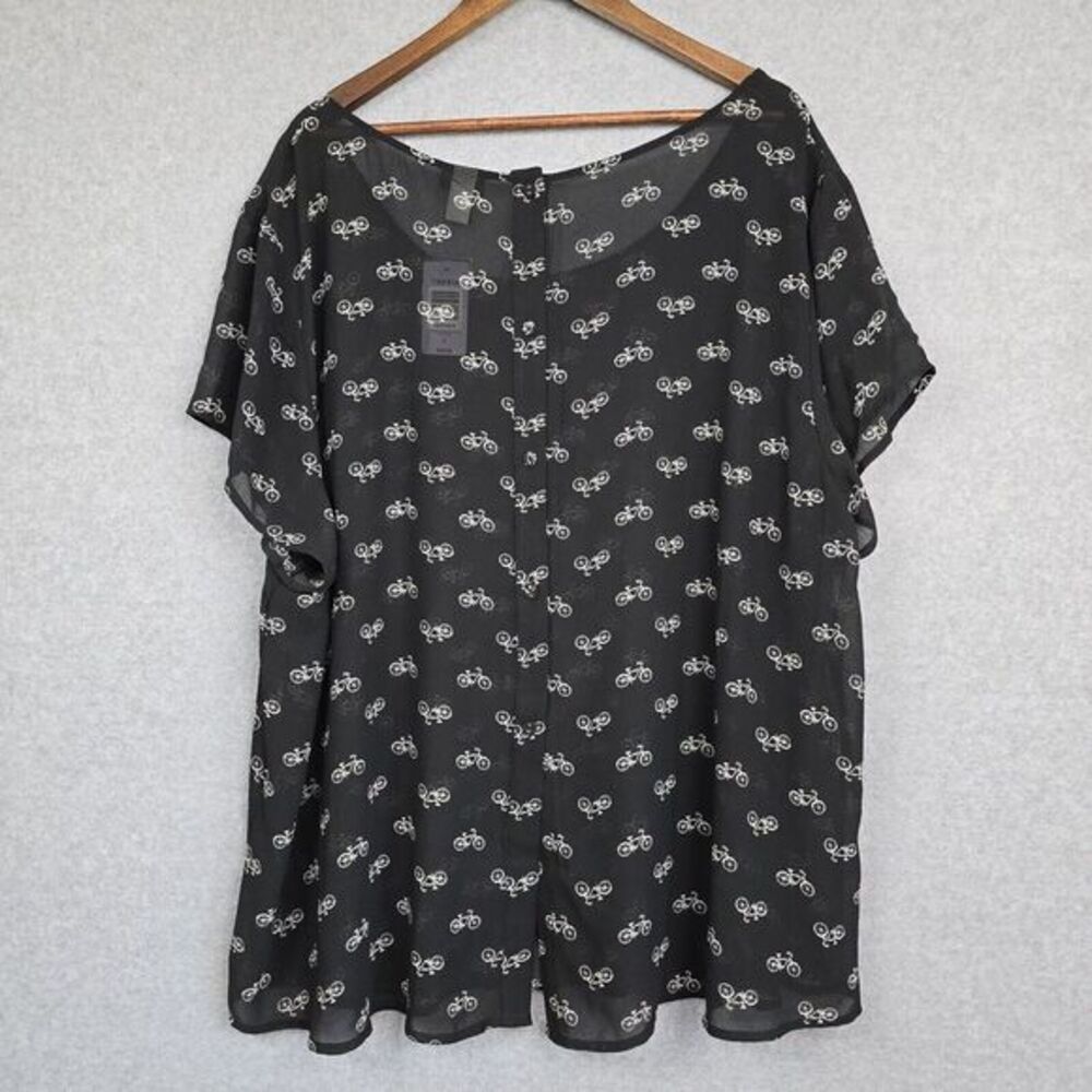 Torrid Top Blouse Womens Size 4 Black White Sheer Short Sleeve Bicycle Print NWT - Picture 5 of 13